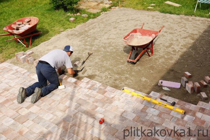 Подготовка рабочей зоны для укладки плитки в Волоколамском районе